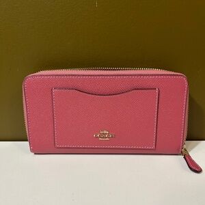 Coach Wallet NWT pink